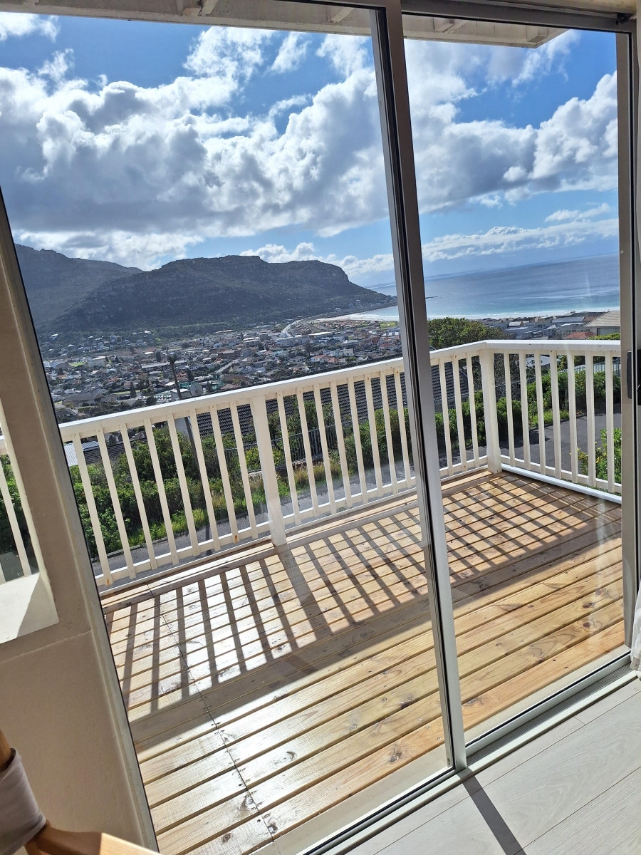 To Let 3 Bedroom Property for Rent in Fish Hoek Western Cape